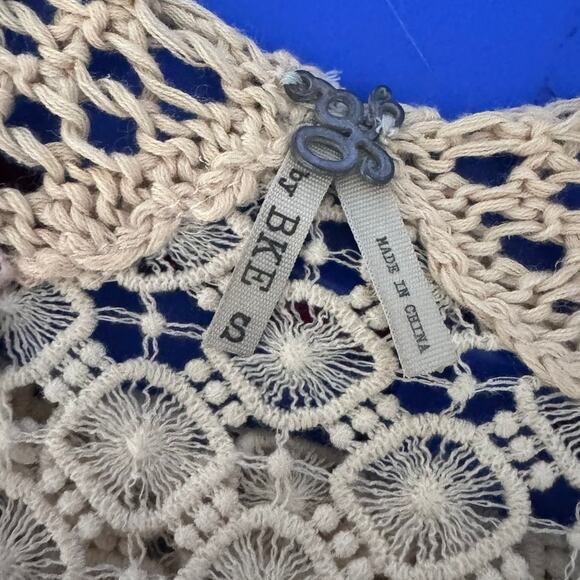 G by BKE Small Pink Crochet Fringe Cardigan Sweater Wrap - Picture 6 of 11